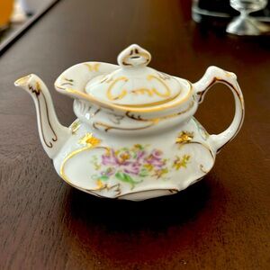 Collectible mini teapot